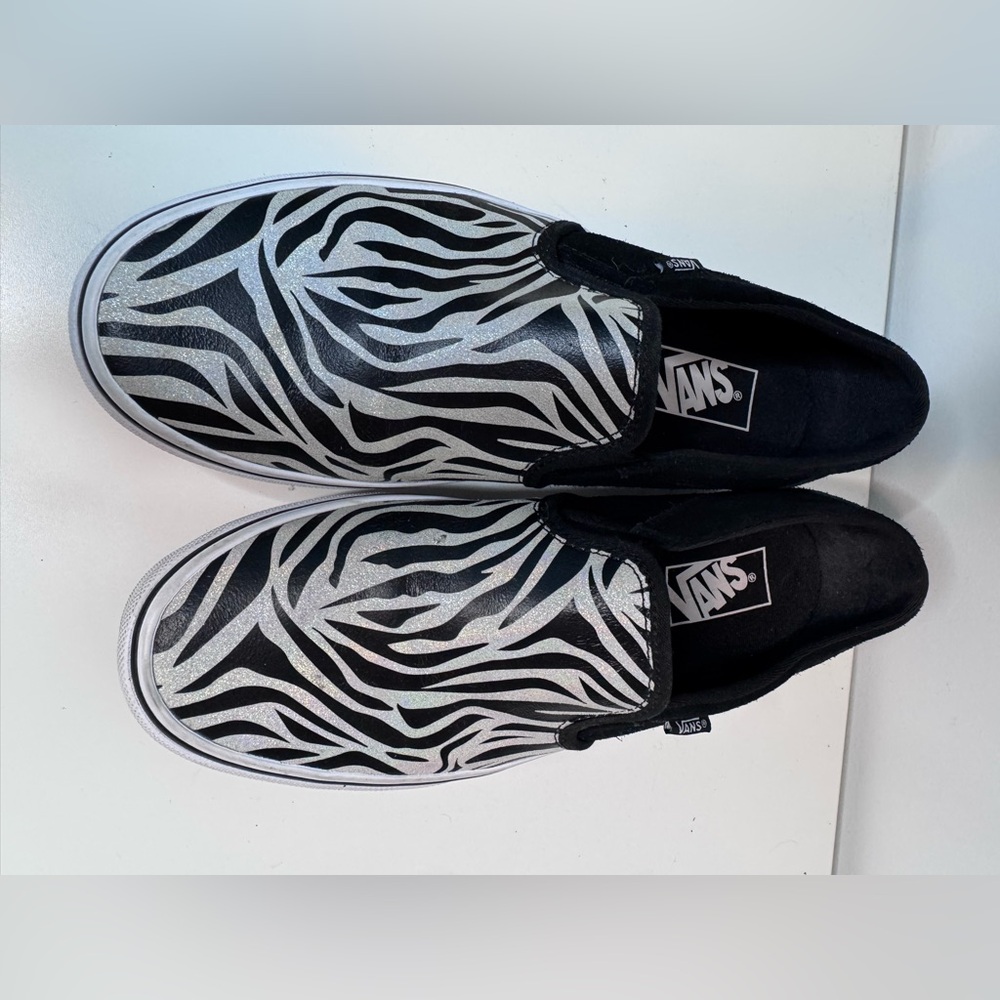 Vans Women's Asher Metallic Zebra Black/White Slip-On Skate Shoes - Picture 2 of 4
